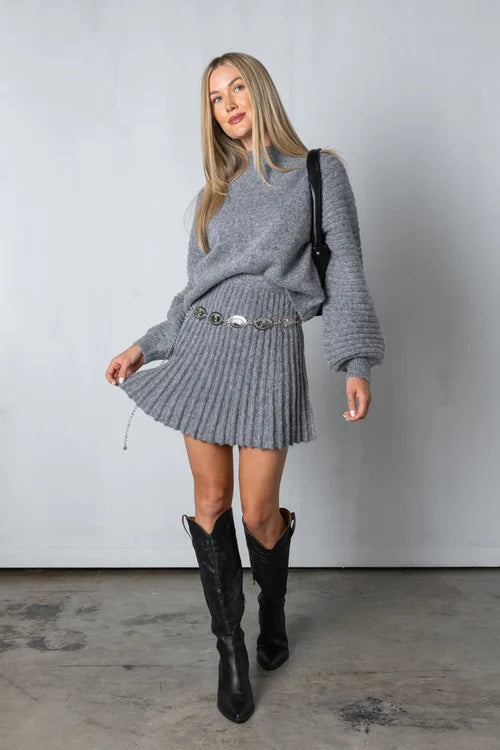 Weston™TM| Eleganter Pullover und Nina-Plissee-Rock