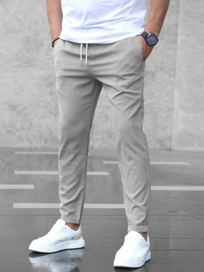 Moderne, schmal geschnittene Freizeithose für Herren • Jonas Weston™